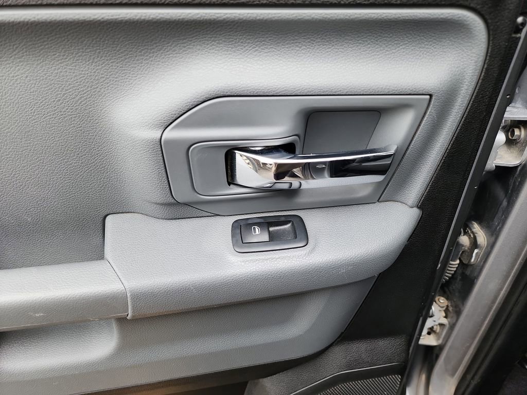 Used 2024 RAM 1500 Classic SLT AWD/4WD image 38