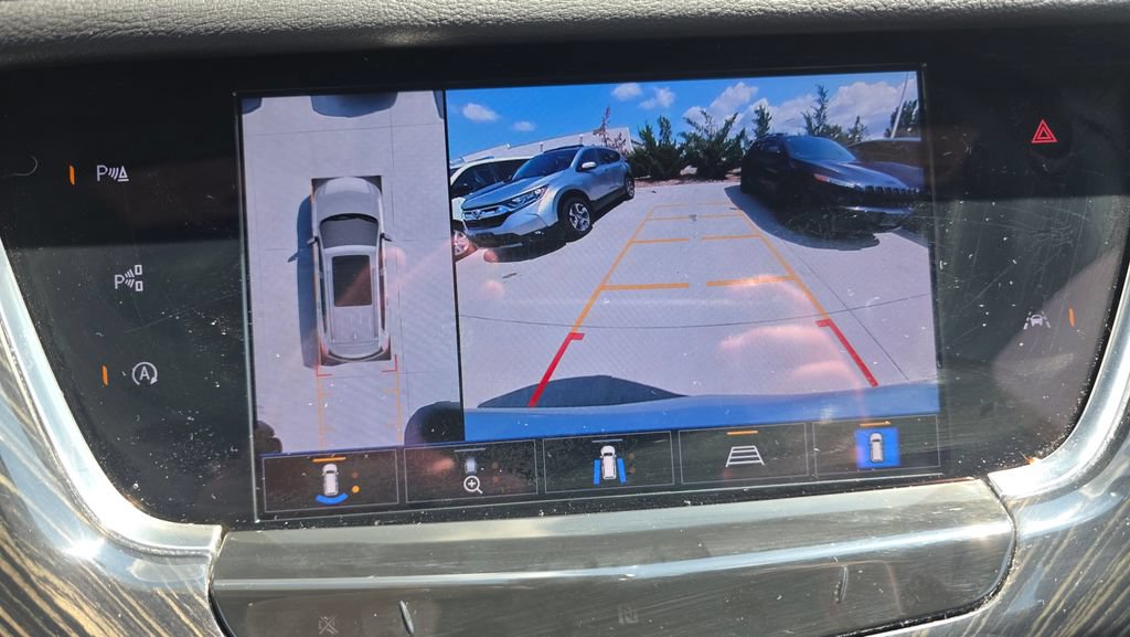 Used 2021 Cadillac XT6 Premium Luxury AWD/4WD image 20