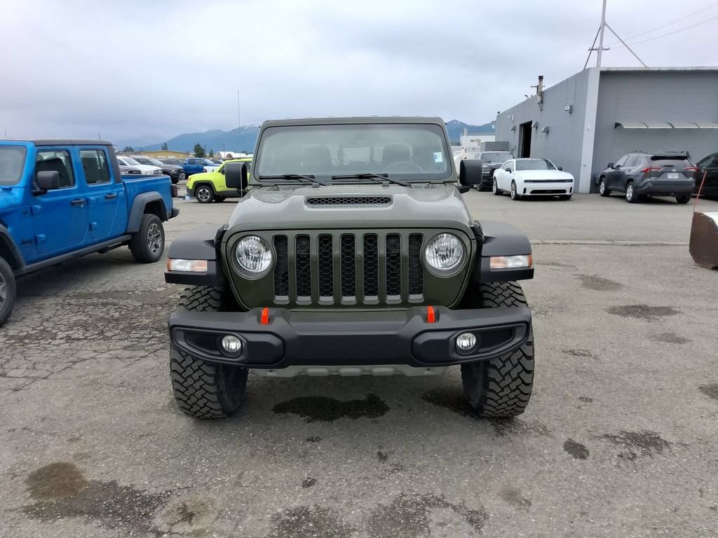 Used 2023 Jeep Gladiator Mojave AWD/4WD image 3