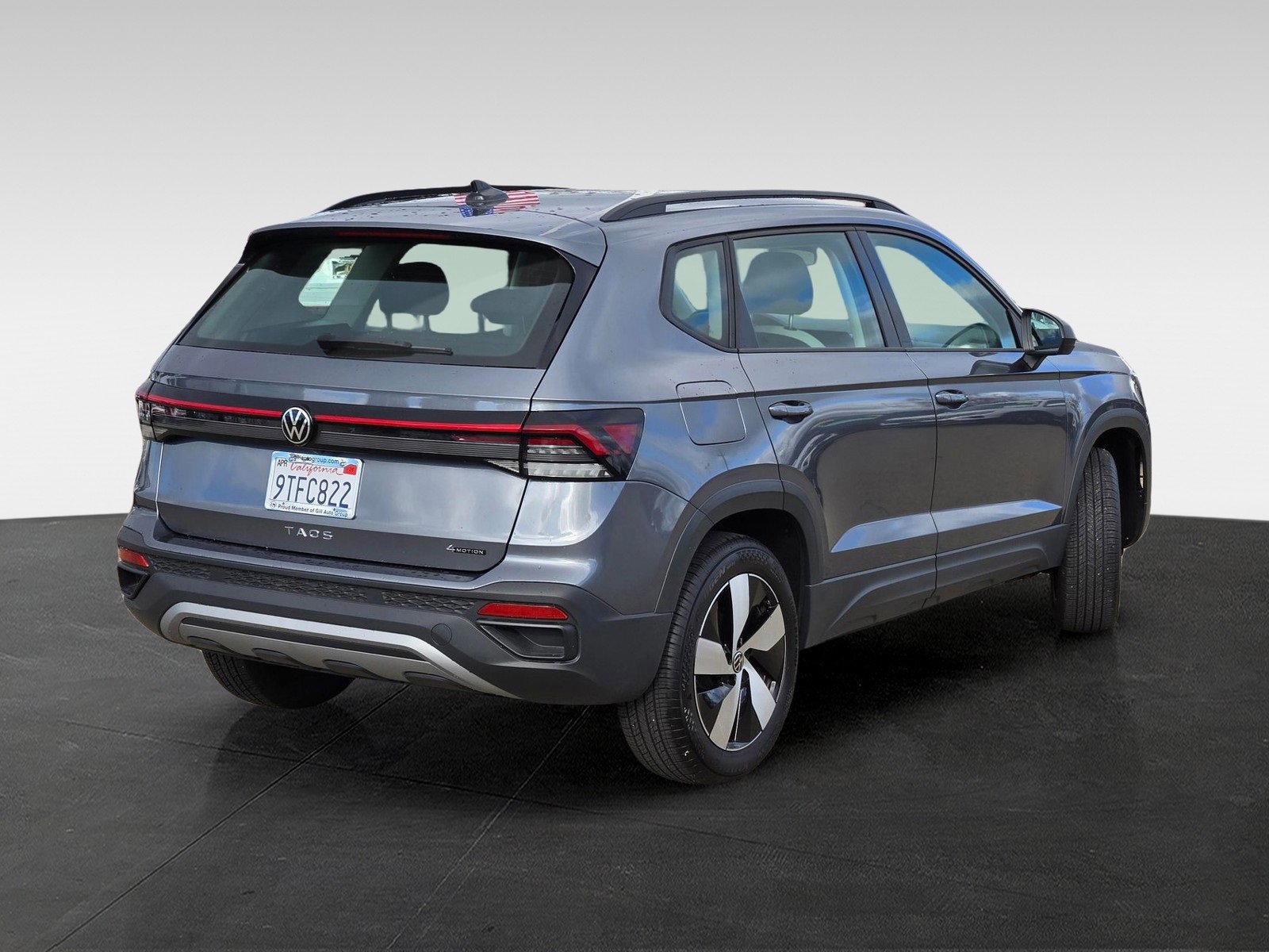 Used 2025 Volkswagen Taos S image 4