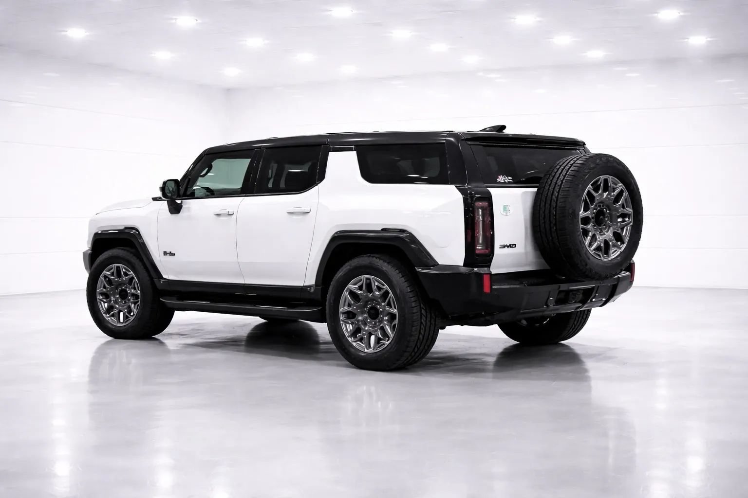 Used 2025 GMC Hummer EV 3X AWD/4WD image 3