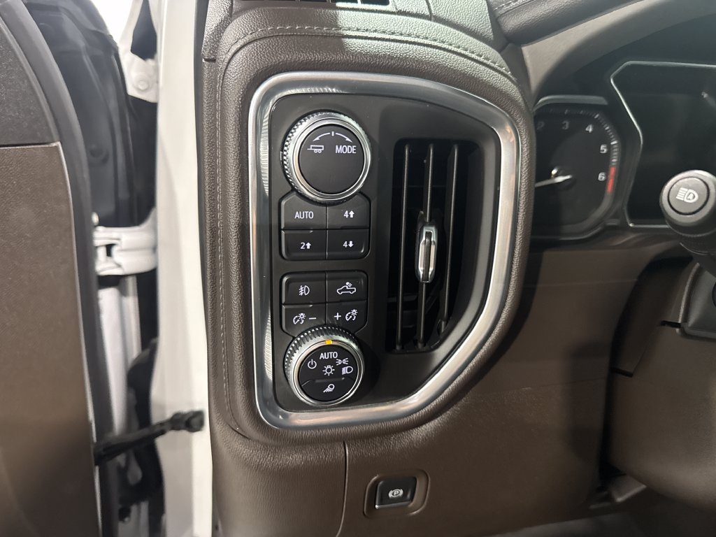 Used 2021 GMC Sierra 1500 Denali w/ Driver Alert Package II AWD/4WD image 34
