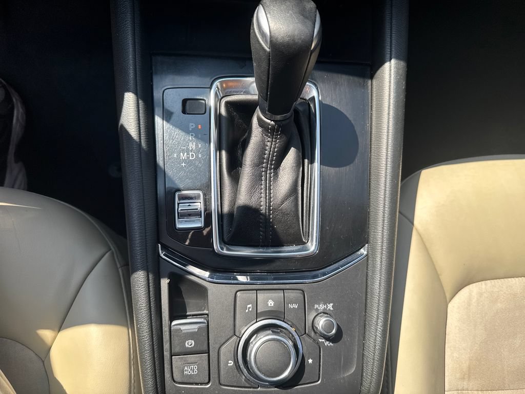 Used 2018 MAZDA CX-5 Touring w/ Preferred Equipment Package FWD image 23