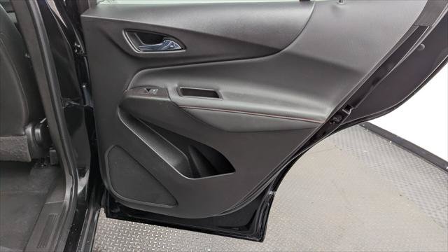 Used 2022 Chevrolet Equinox RS FWD image 19