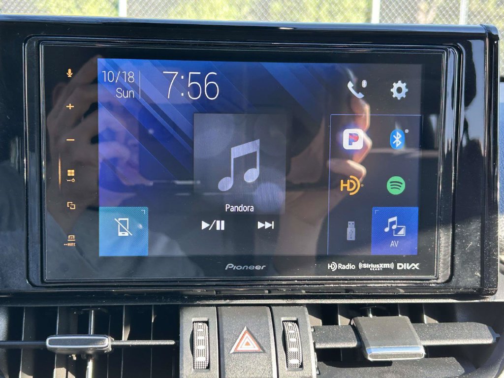 Used 2019 Toyota RAV4 XLE Premium FWD image 38
