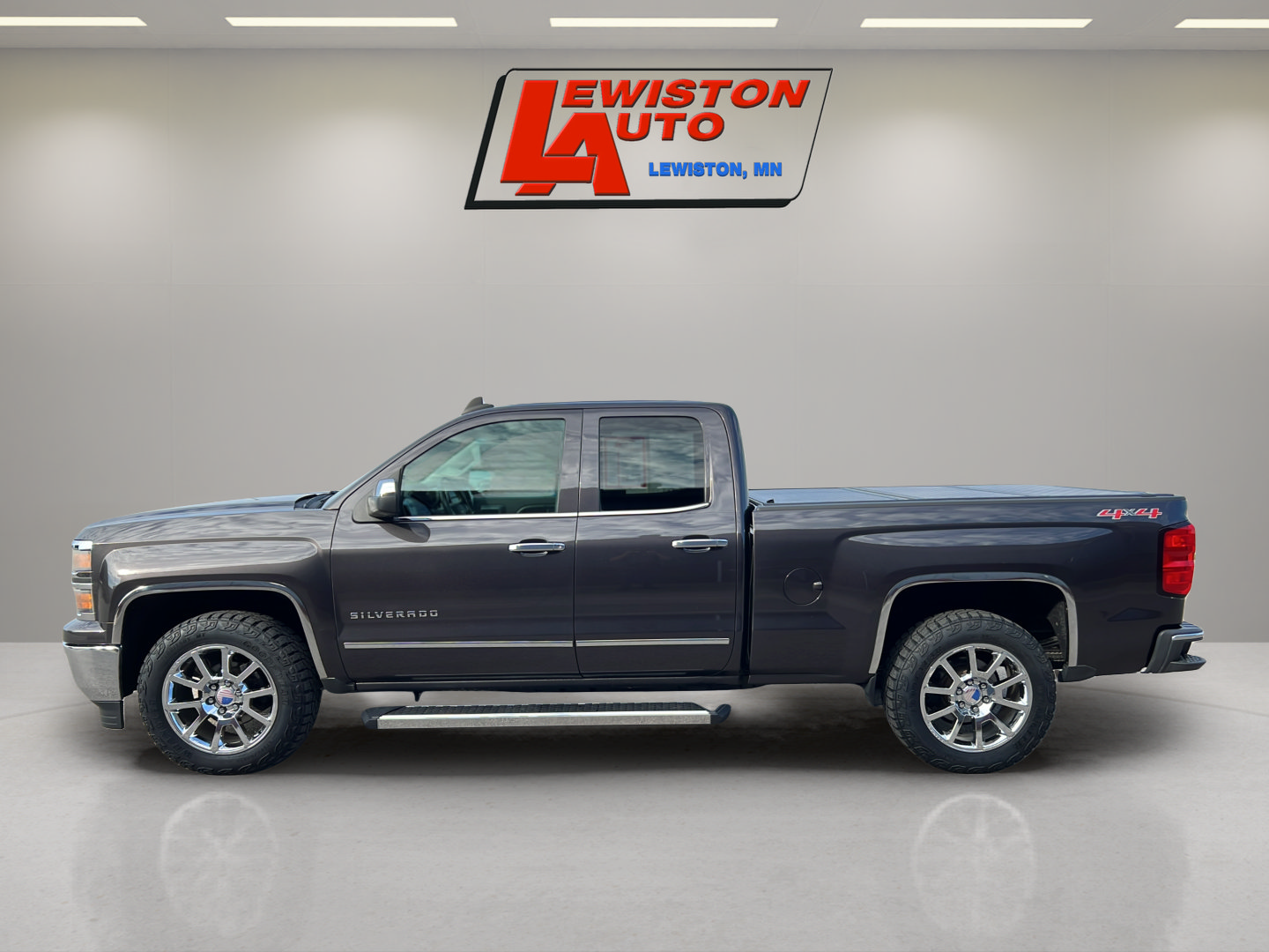 Used 2015 Chevrolet Silverado 1500 LTZ w/ LTZ Plus Package AWD/4WD image 10
