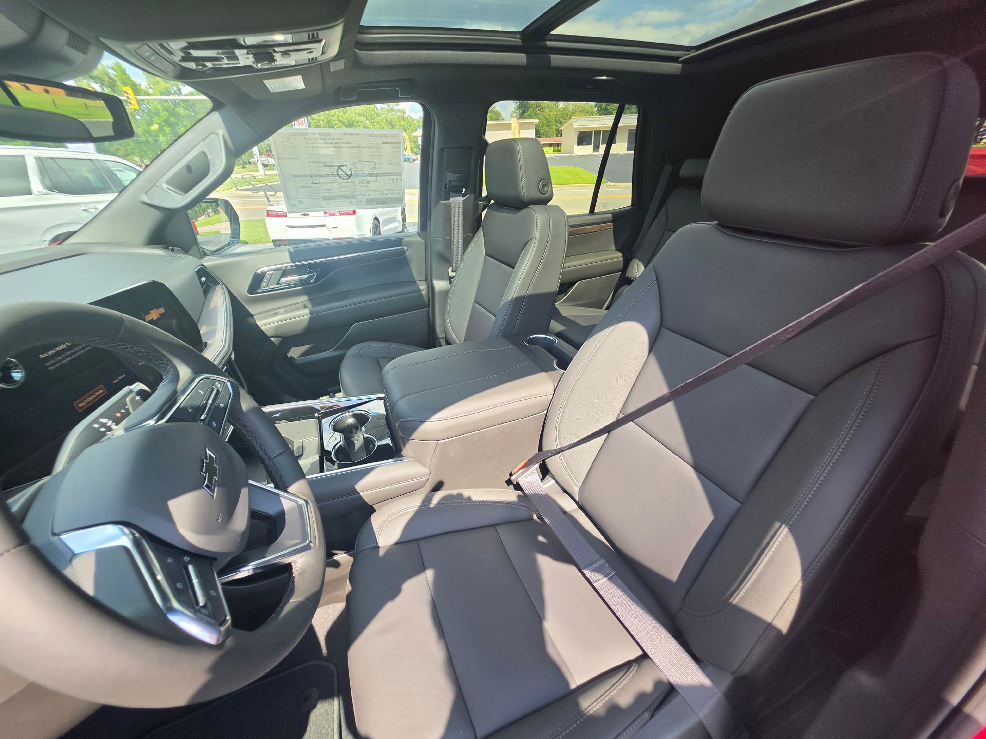 New 2026 Chevrolet Tahoe Z71 w/ Comfort Package AWD/4WD image 8