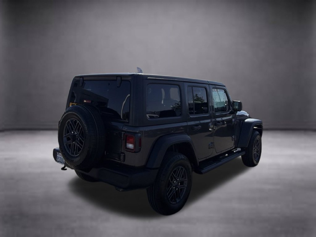 Used 2025 Jeep Wrangler Unlimited Sport AWD/4WD image 4