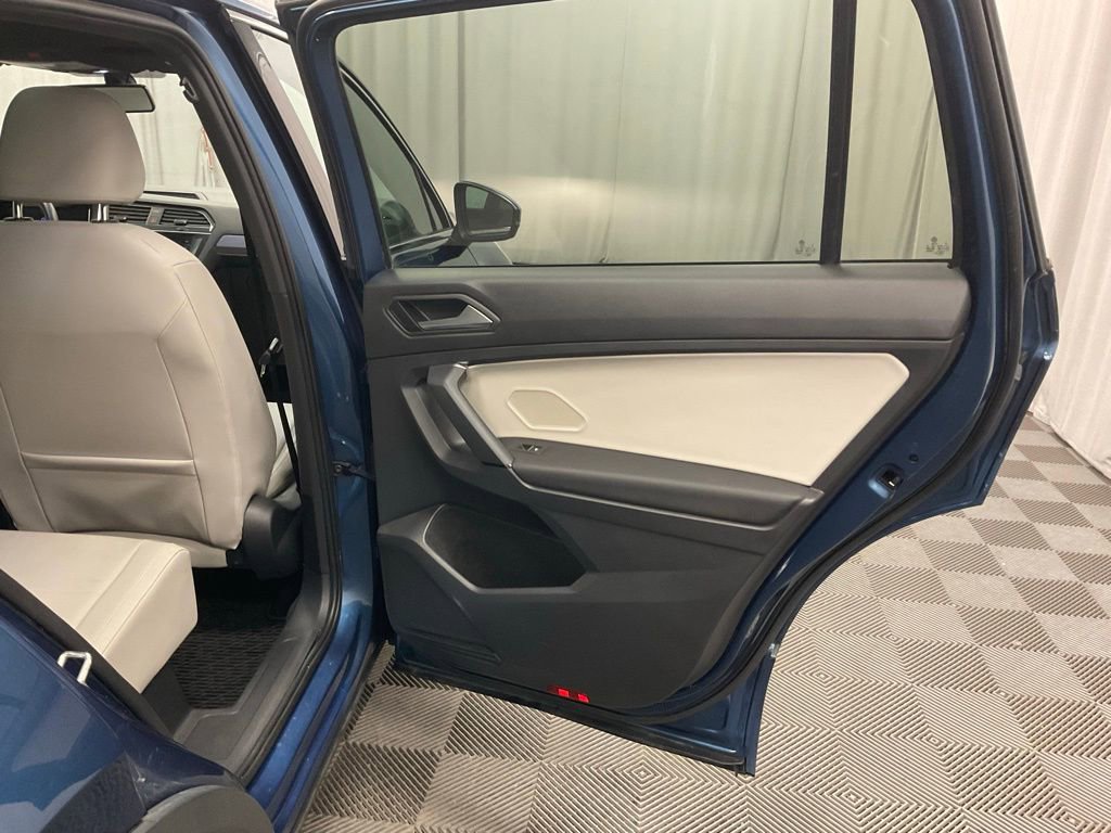 Used 2019 Volkswagen Tiguan SEL R-Line image 29