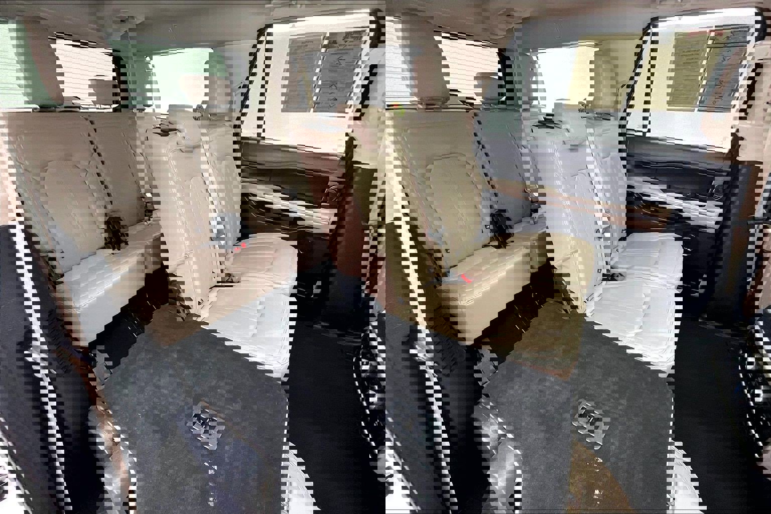 Used 2024 Ford Expedition Max Limited image 18