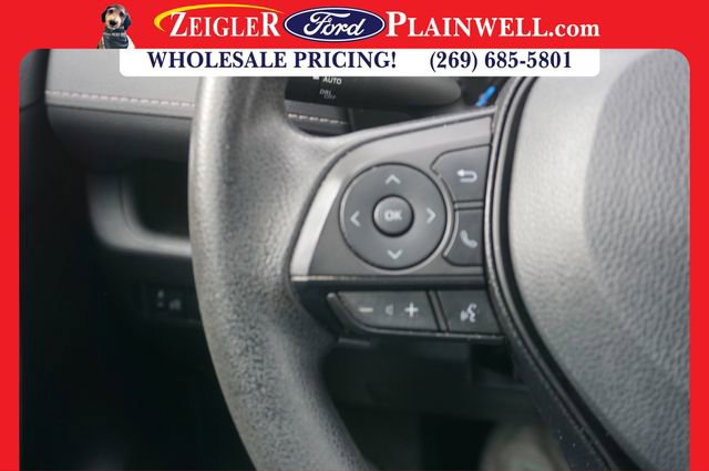 Used 2022 Toyota RAV4 XLE image 24