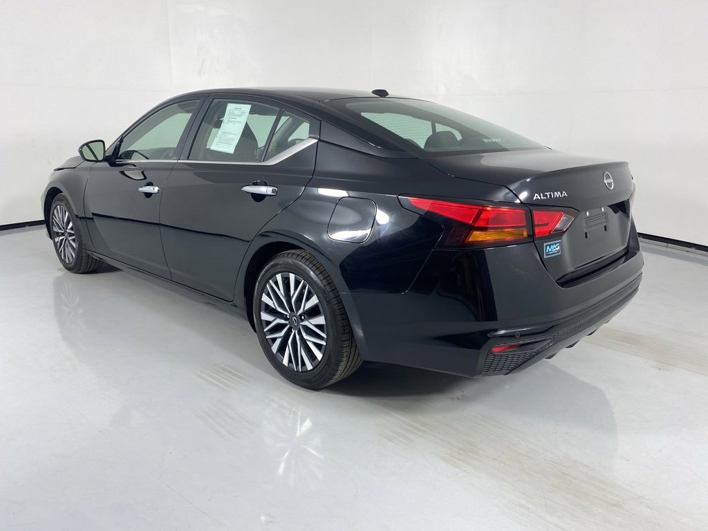 Used 2024 Nissan Altima 2.5 SV image 5
