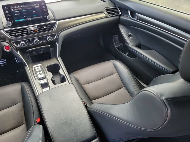 Used 2018 Honda Accord Sport image 14