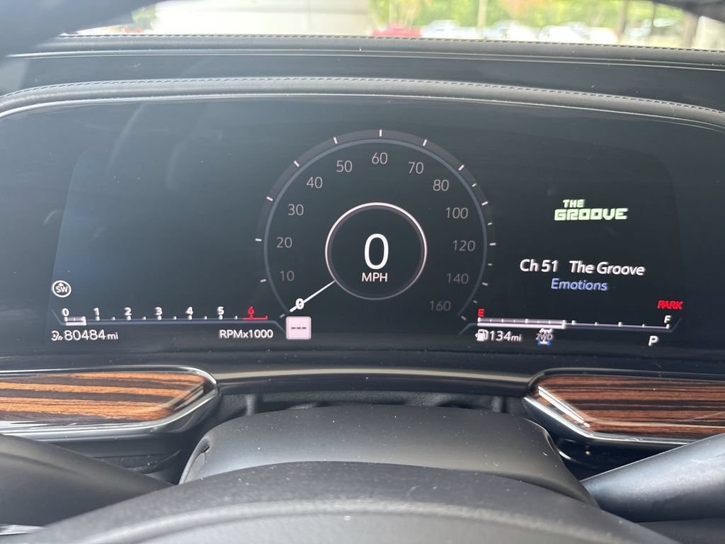 Certified 2021 Cadillac Escalade Premium Luxury w/ Performance Package AWD/4WD image 11