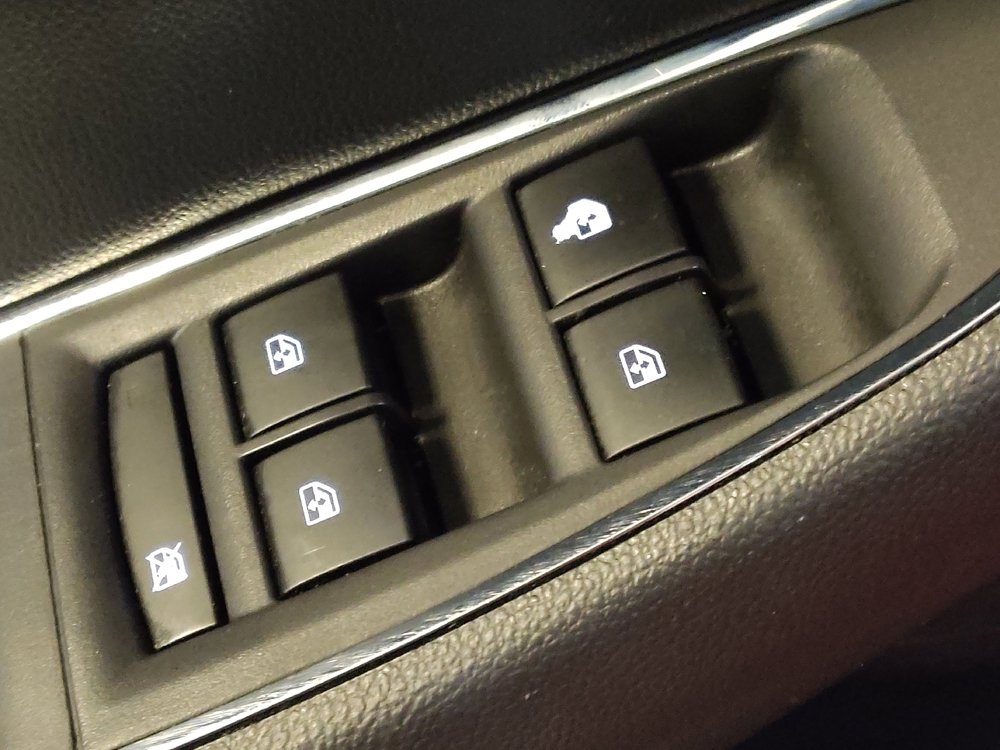 Used 2017 Chevrolet Cruze Premier image 27