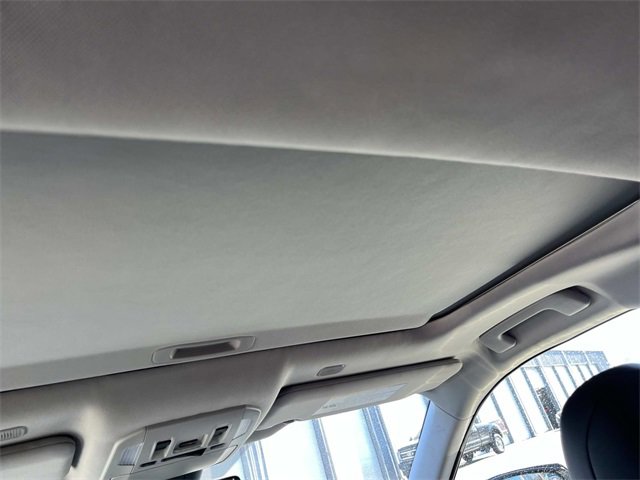 Used 2024 Toyota Highlander LE image 14