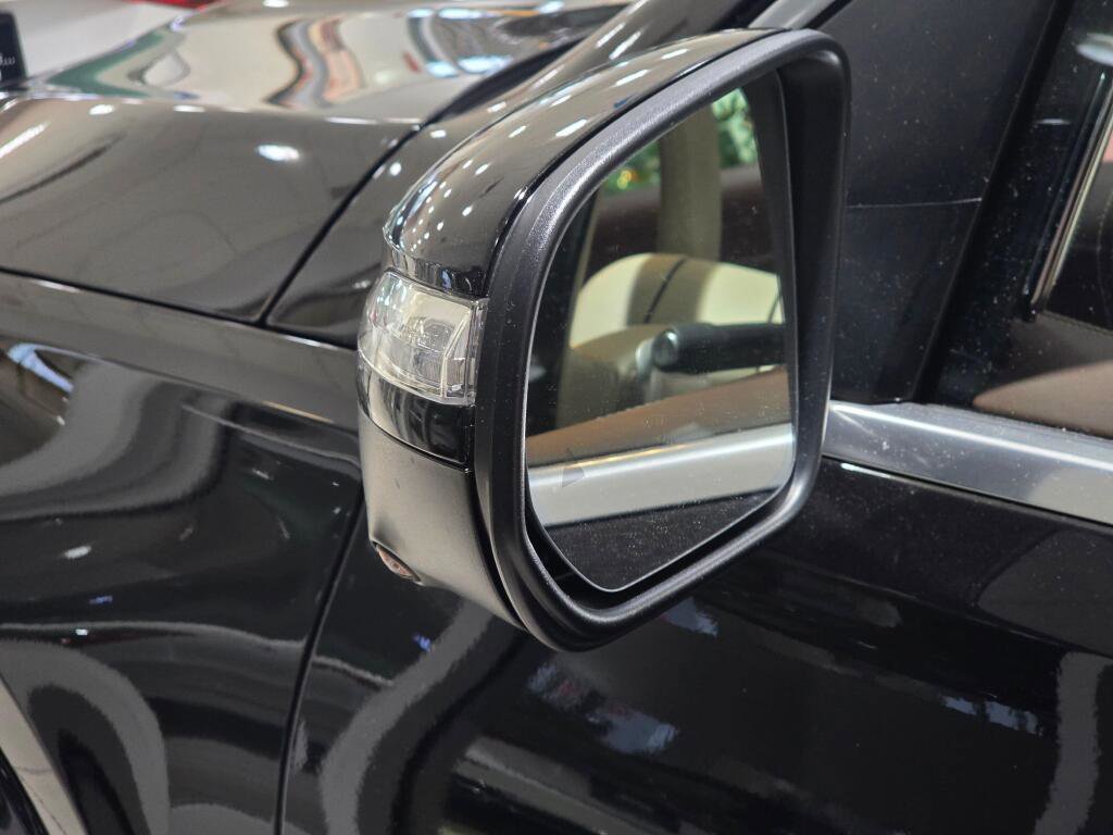 Used 2025 Mercedes-Benz Maybach GLS 600 4MATIC image 15