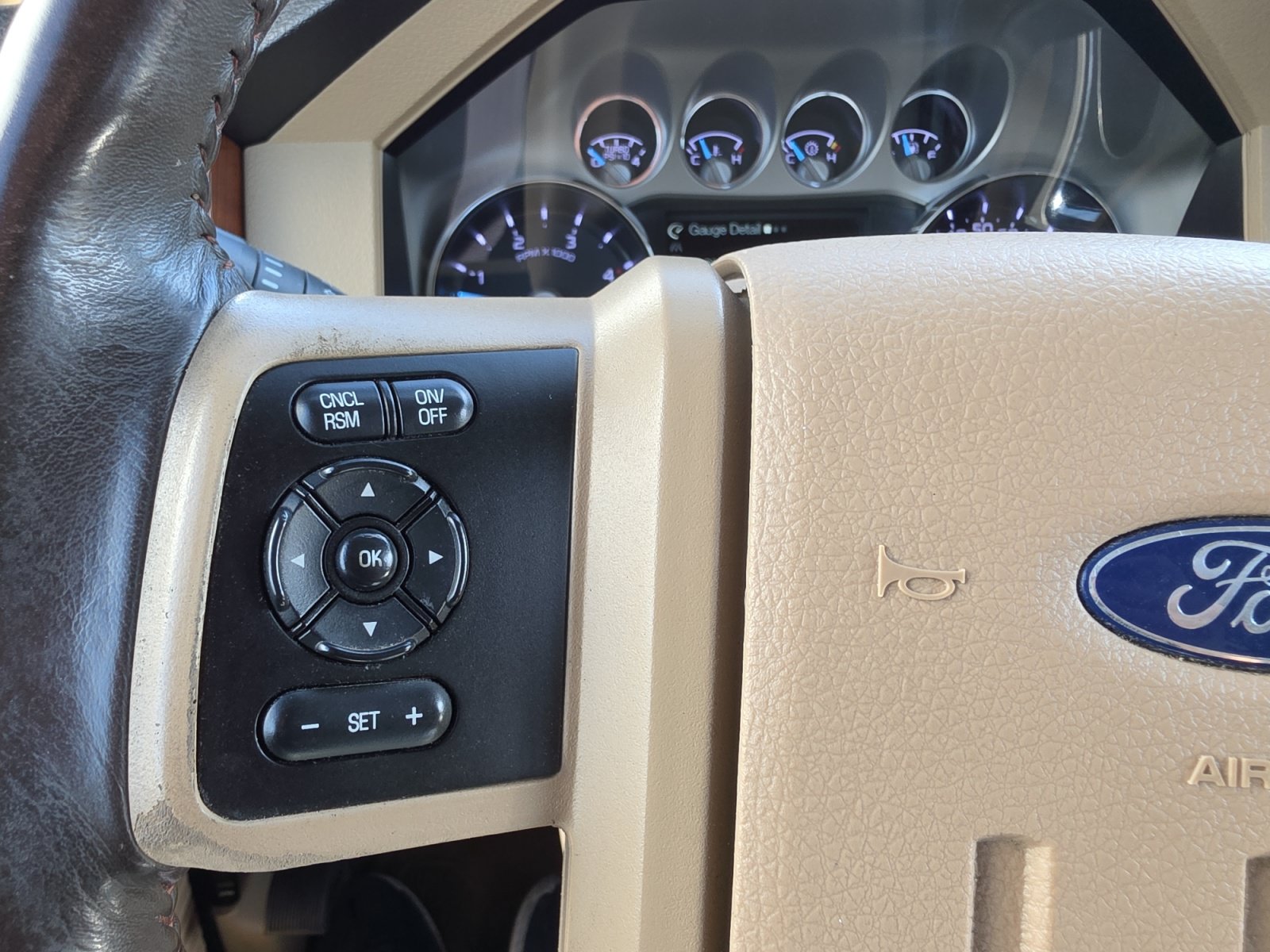 Used 2016 Ford F350 King Ranch w/ FX4 Off-Road Package AWD/4WD image 17