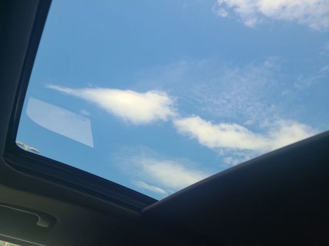 Used 2022 Chevrolet Blazer RS w/ Enhanced Convenience Package image 32