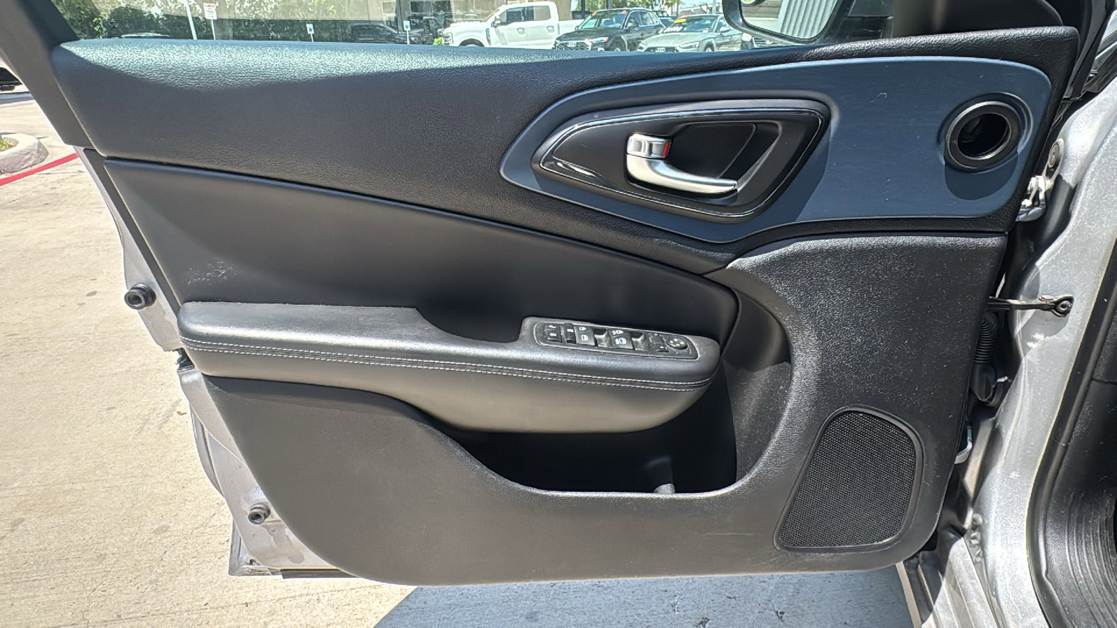 Used 2015 Chrysler 200 S FWD image 15