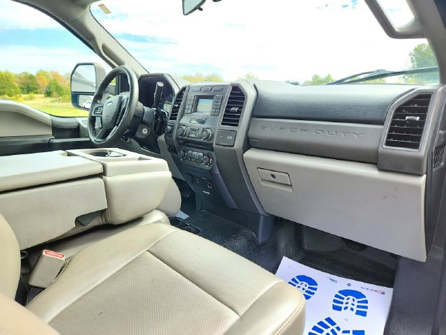 Used 2017 Ford F250 XL w/ Power Equipment Group AWD/4WD image 25