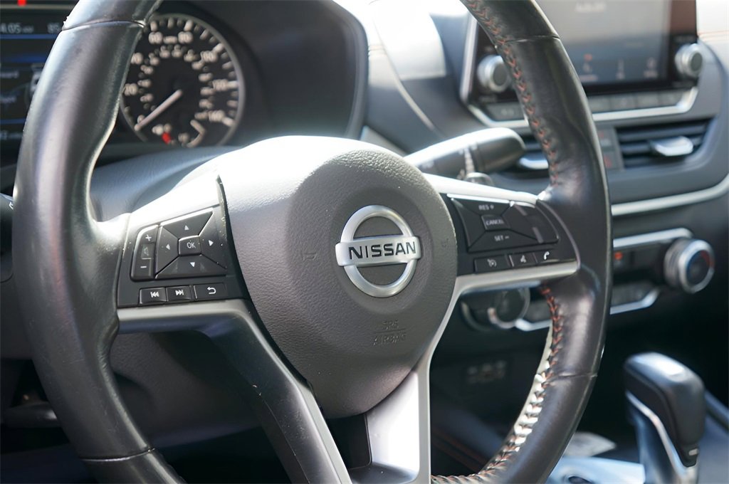 Used 2022 Nissan Altima 2.5 SR image 14