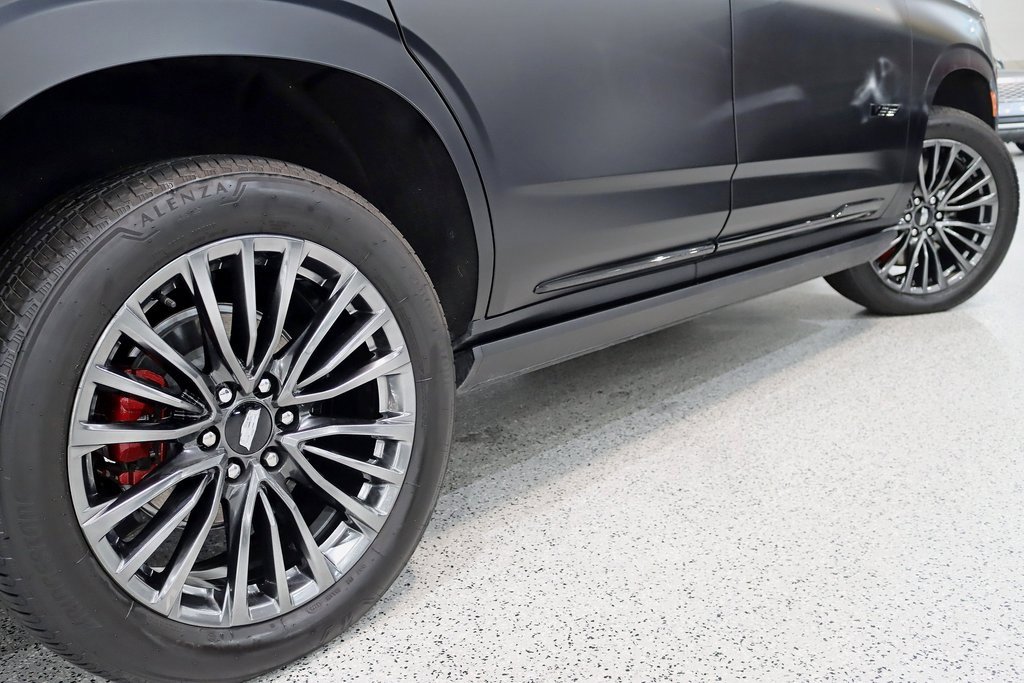 Used 2024 Cadillac Escalade V image 12