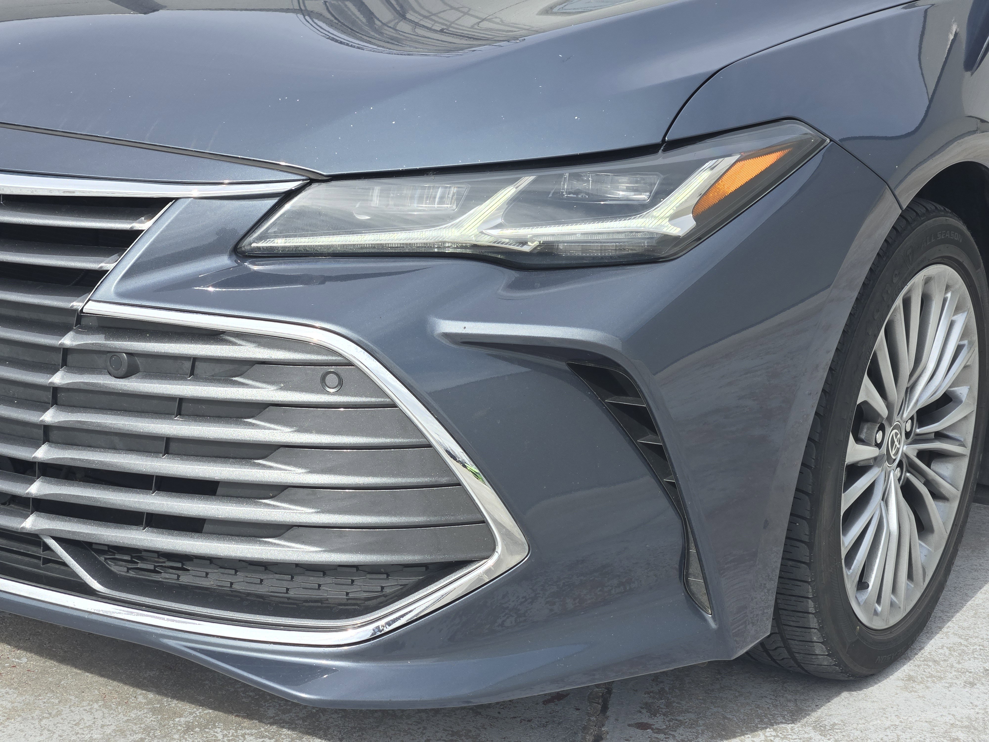 Used 2022 Toyota Avalon Limited w/ Advanced Safety Package image 11