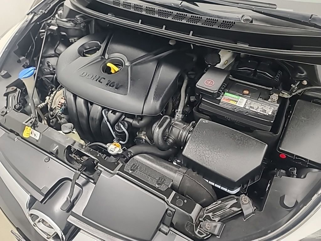Used 2014 Hyundai Elantra SE FWD image 31