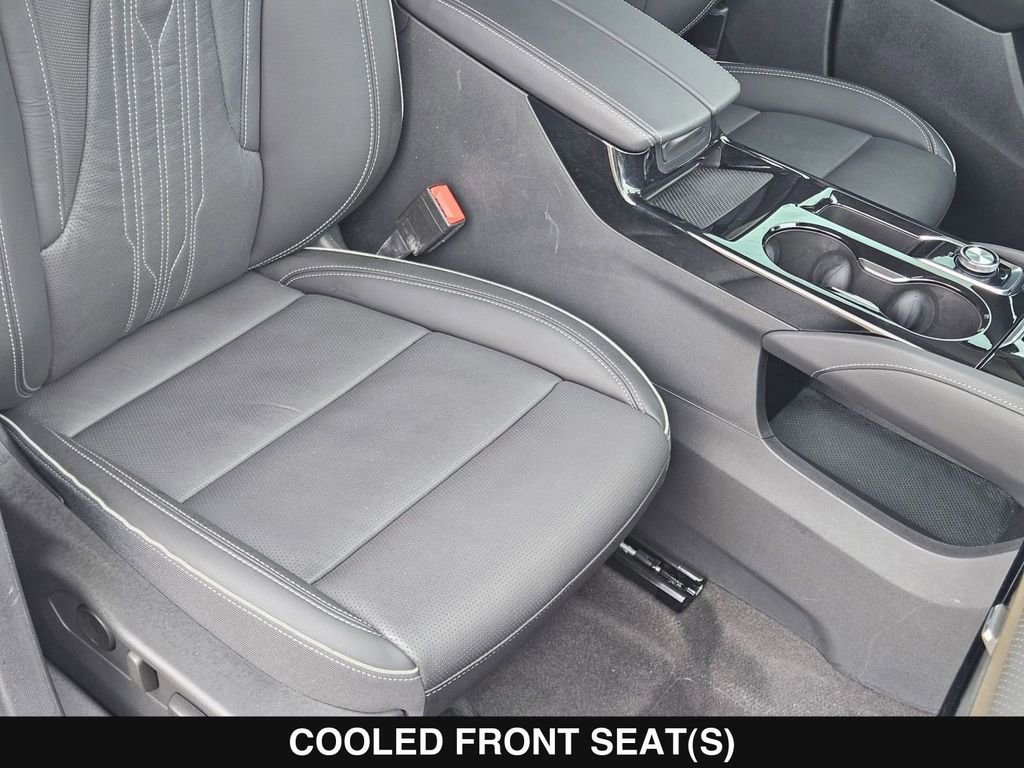 Used 2025 Buick Envision Avenir AWD/4WD image 31