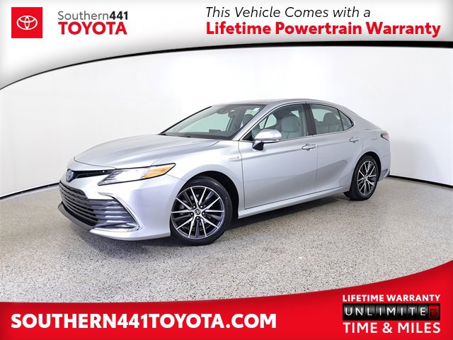 Used 2021 Toyota Camry XLE w/ Navigation Upgrade Package video 1