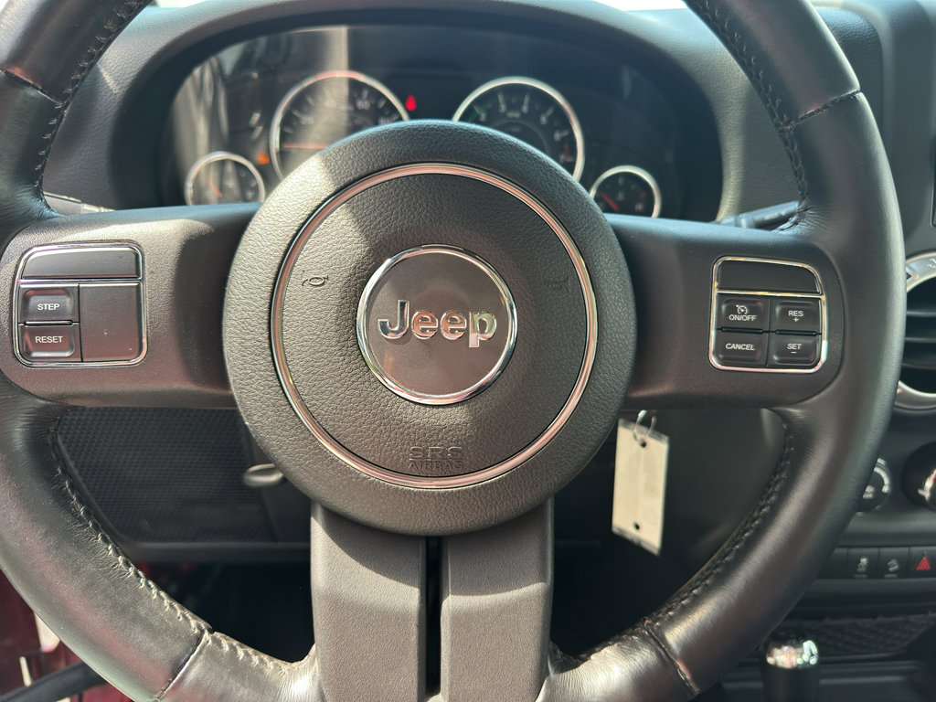 Used 2012 Jeep Wrangler Rubicon w/ PWR Convenience Group image 13