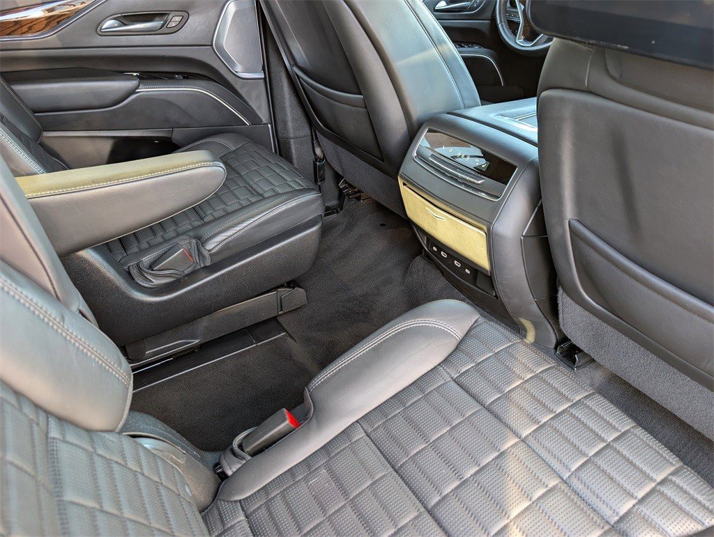 Certified 2022 Cadillac Escalade Sport Platinum w/ Heavy-Duty Trailer Package image 25