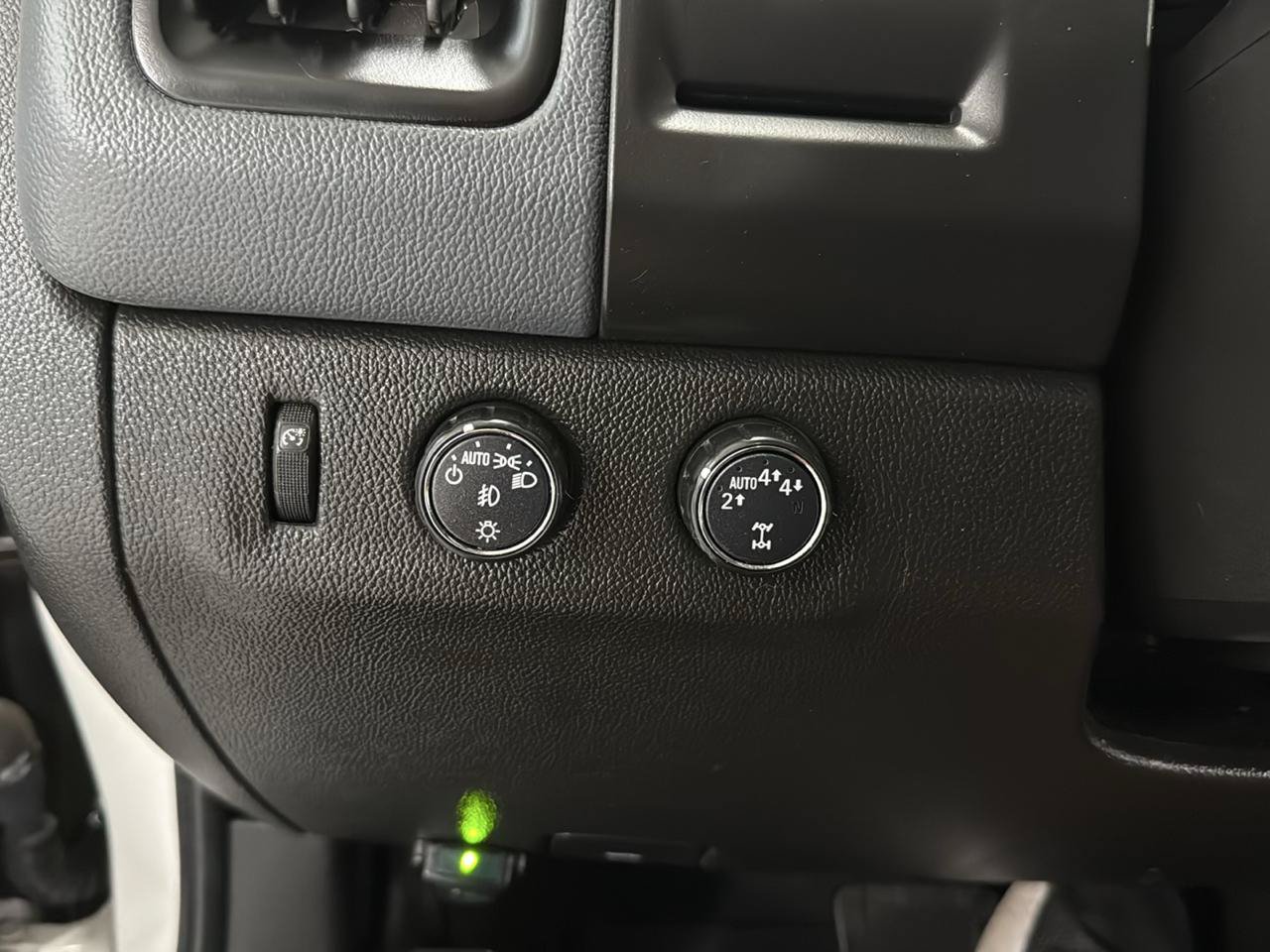 Used 2017 Chevrolet Colorado Z71 AWD/4WD image 32
