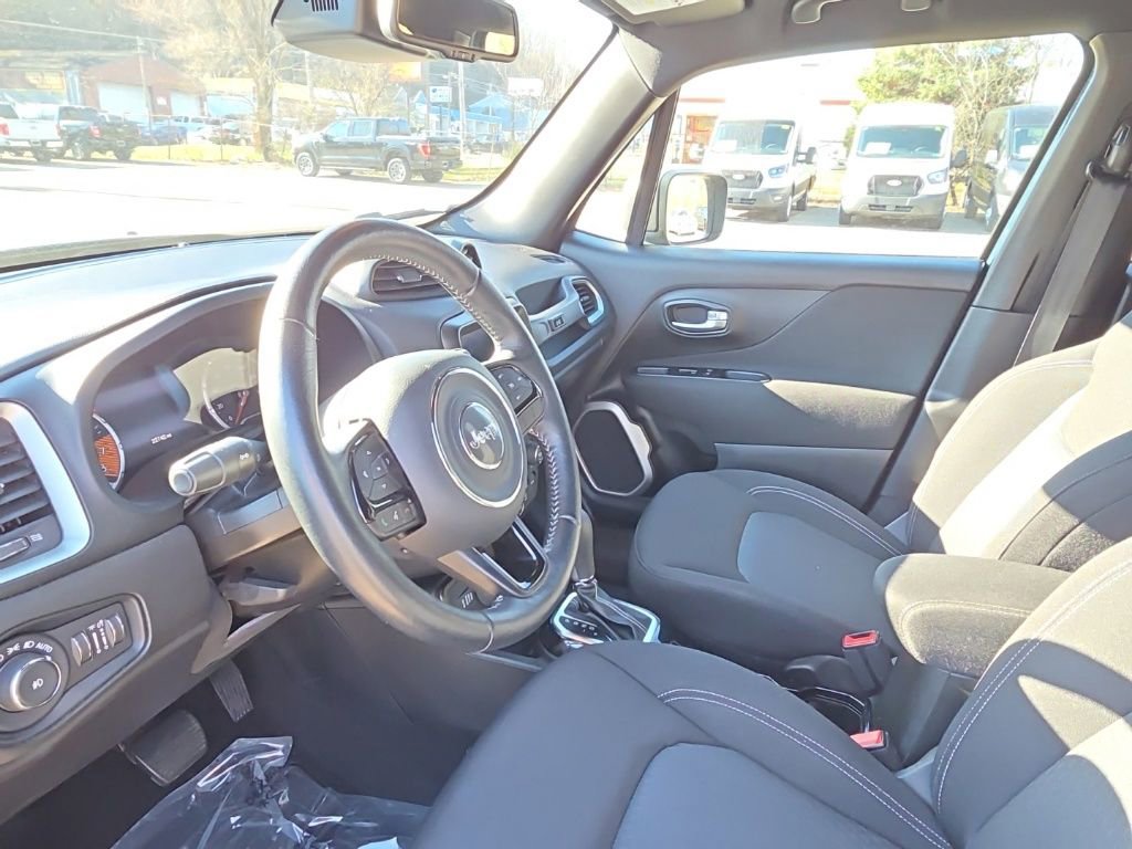 Used 2021 Jeep Renegade Latitude image 12