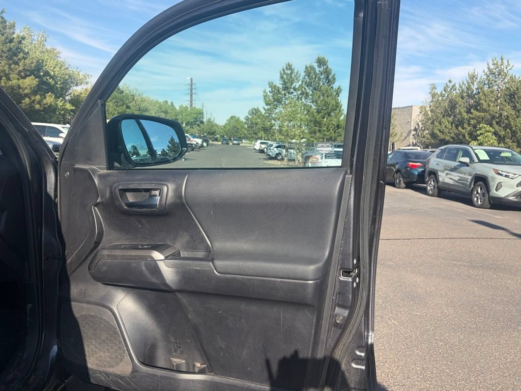 Certified 2021 Toyota Tacoma TRD Off-Road w/ Technology Package AWD/4WD image 10