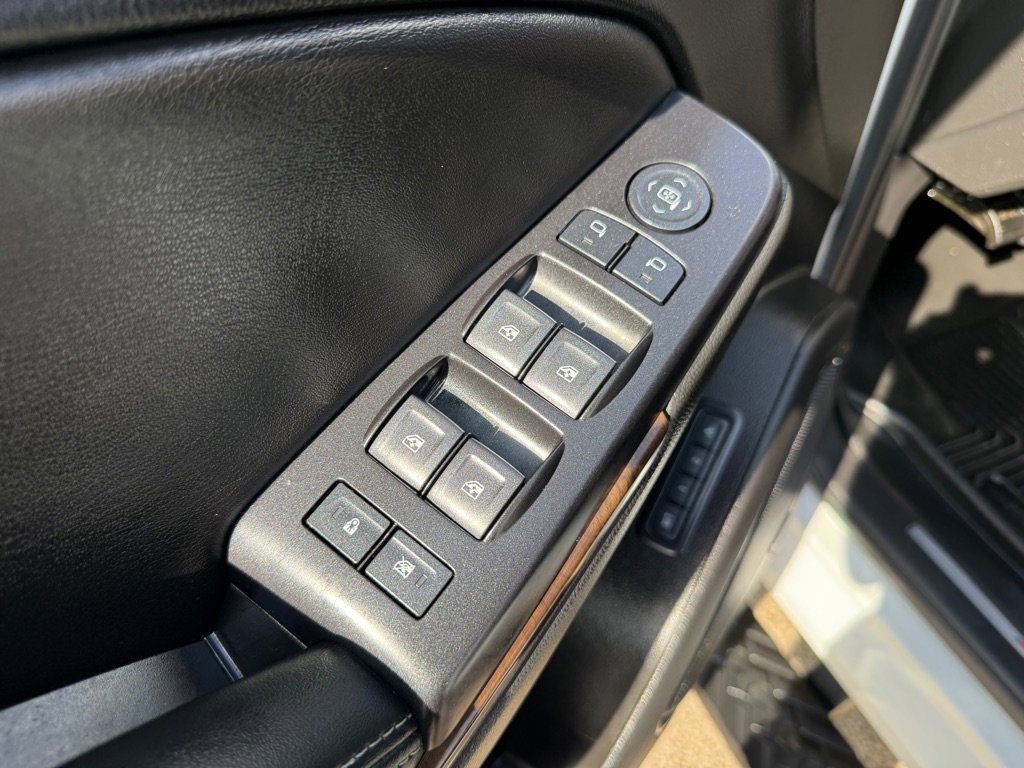 Used 2018 Chevrolet Tahoe LT w/ Off-Road Package AWD/4WD image 23