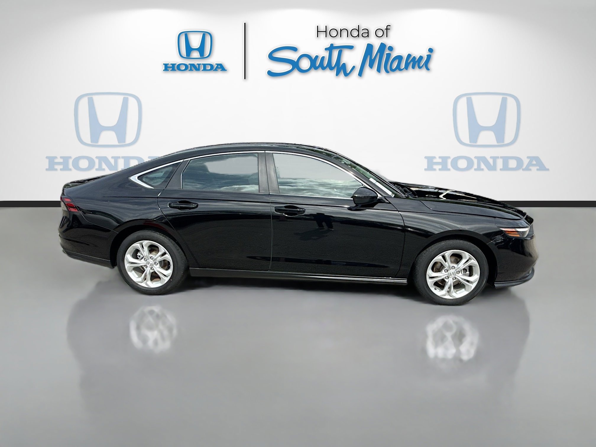 Certified 2023 Honda Accord LX image 8