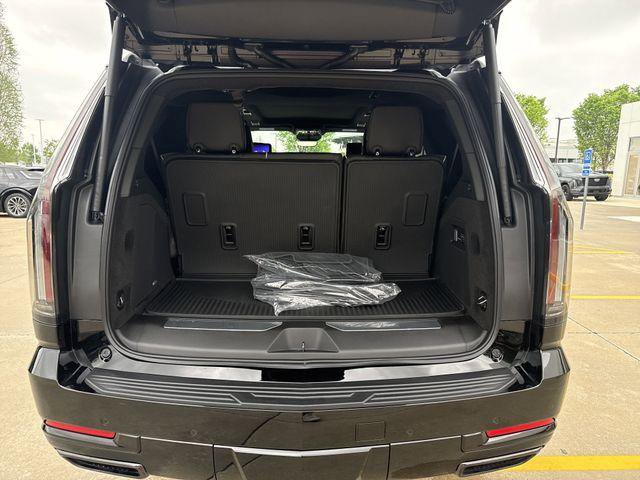 New 2026 Cadillac Escalade Platinum Sport w/ LPO, ONYX Package image 23