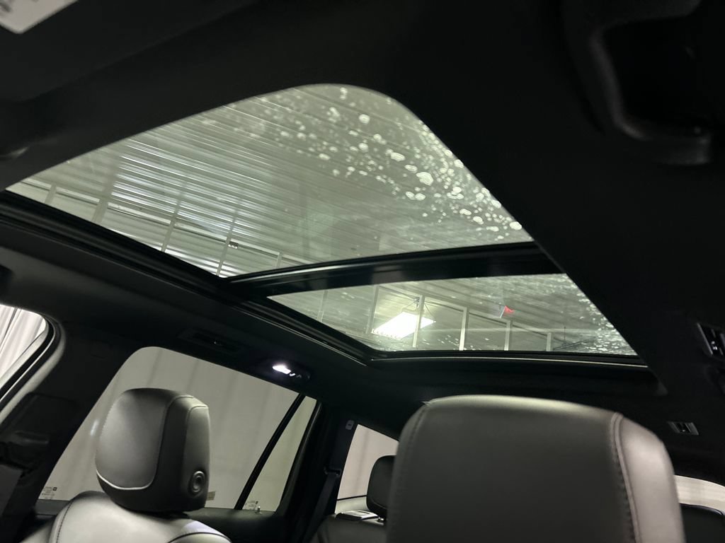 Used 2024 Cadillac XT6 Luxury w/ LPO, Floor Liner Package AWD/4WD image 23