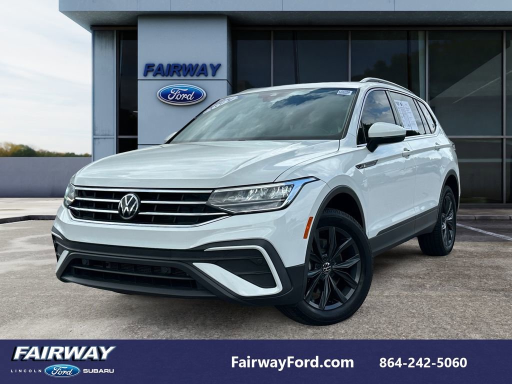 Used 2022 Volkswagen Tiguan SE AWD/4WD image 1