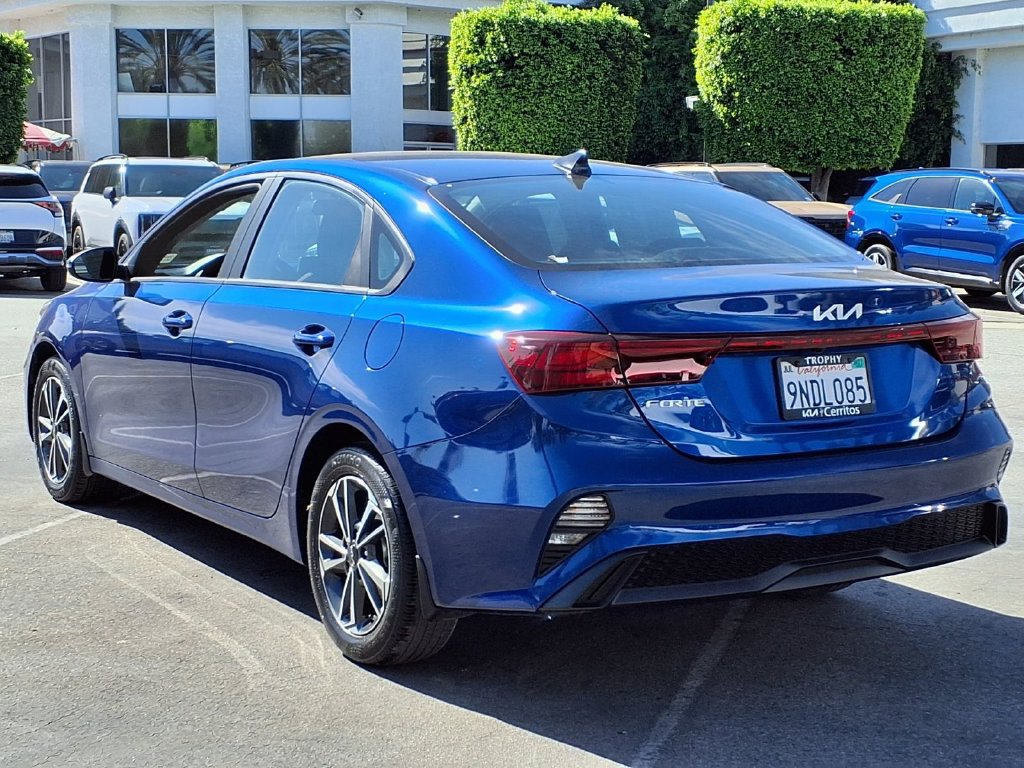 Certified 2024 Kia Forte LXS w/ LXS Technology Package FWD image 3