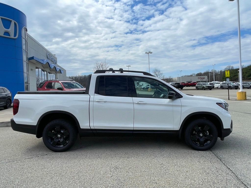 New 2026 Honda Ridgeline Black Edition image 2