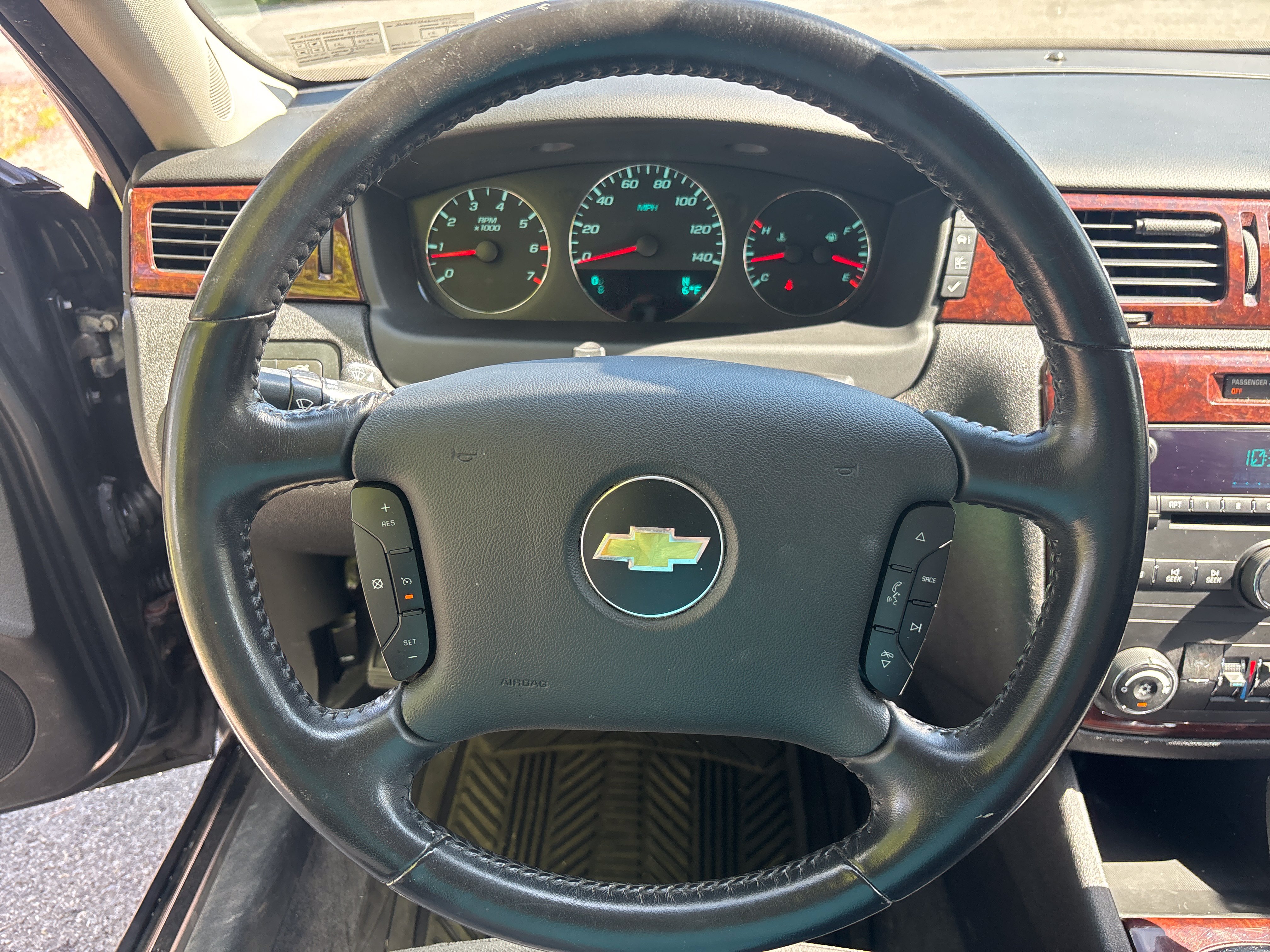 Used 2011 Chevrolet Impala LT FWD image 19