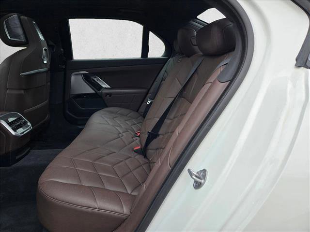 Used 2023 BMW 760i xDrive 760i xDrive image 17