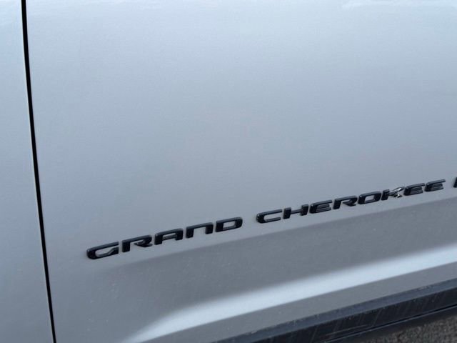 Certified 2024 Jeep Grand Cherokee Limited w/ Black Appearance Package image 31