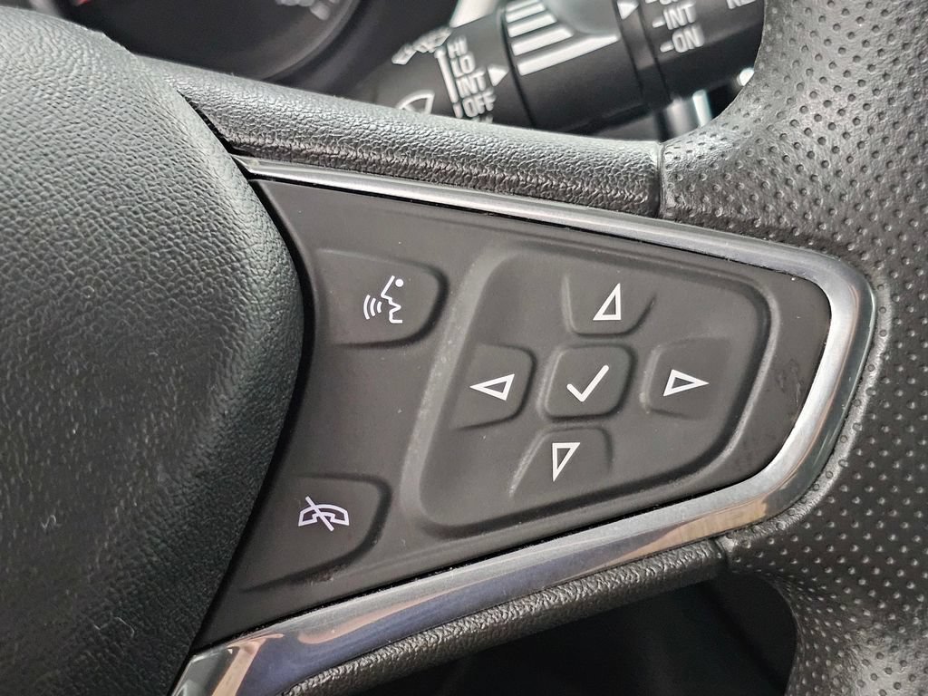 Used 2020 Chevrolet Equinox LT FWD image 32