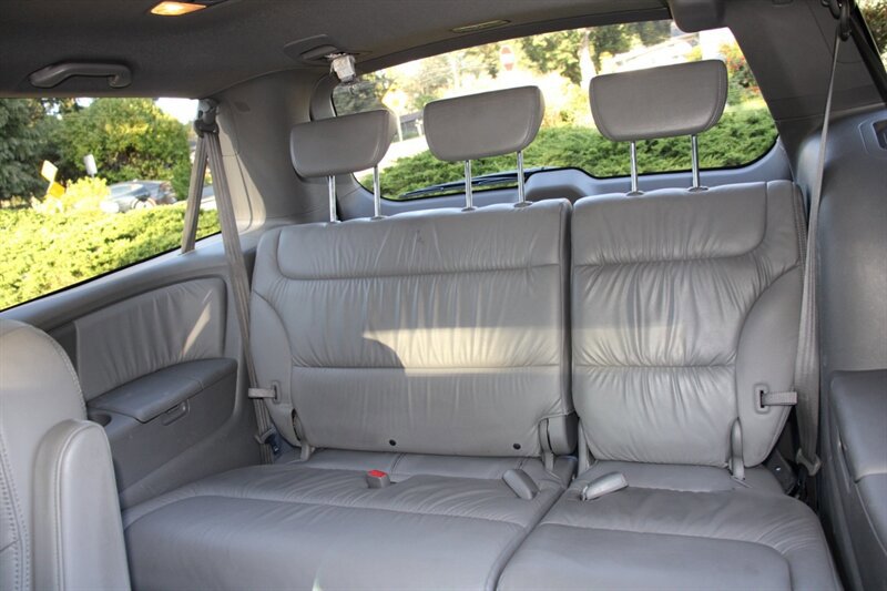 Used 2010 Honda Odyssey EX-L image 17