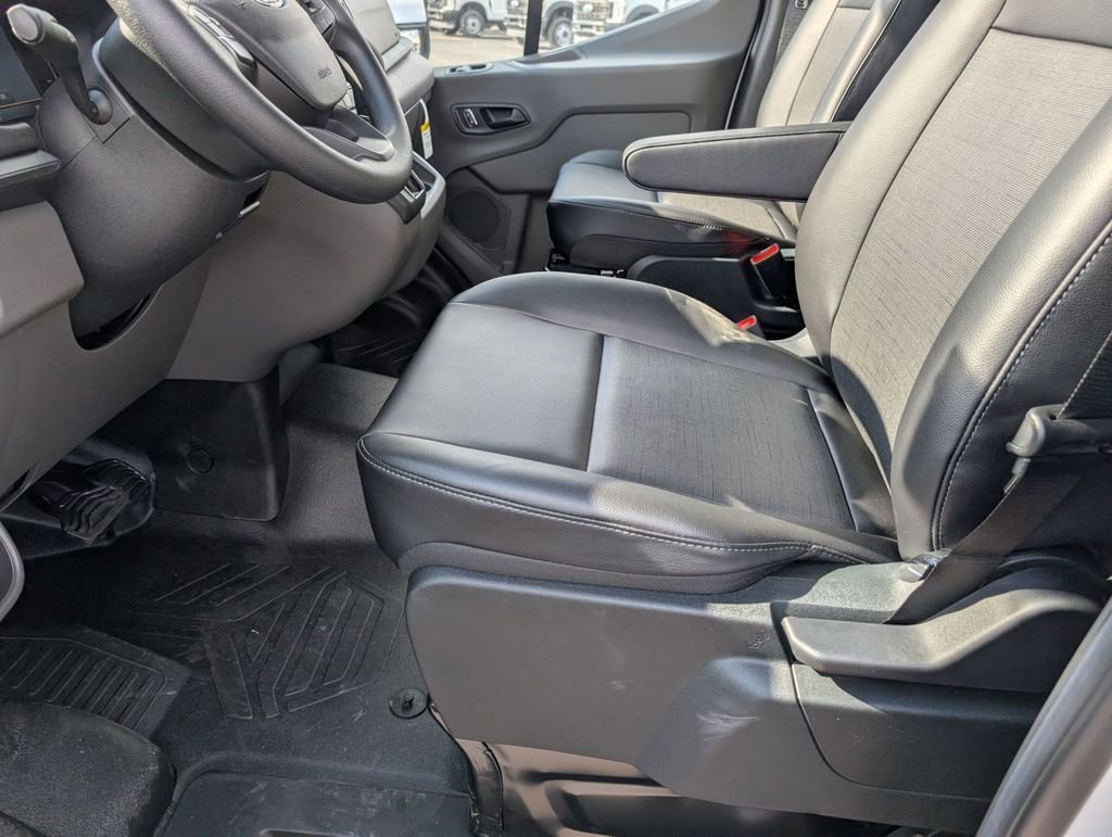 New 2026 Ford Transit 250 148 Medium Roof w/ Load Area Protection Package RWD image 22