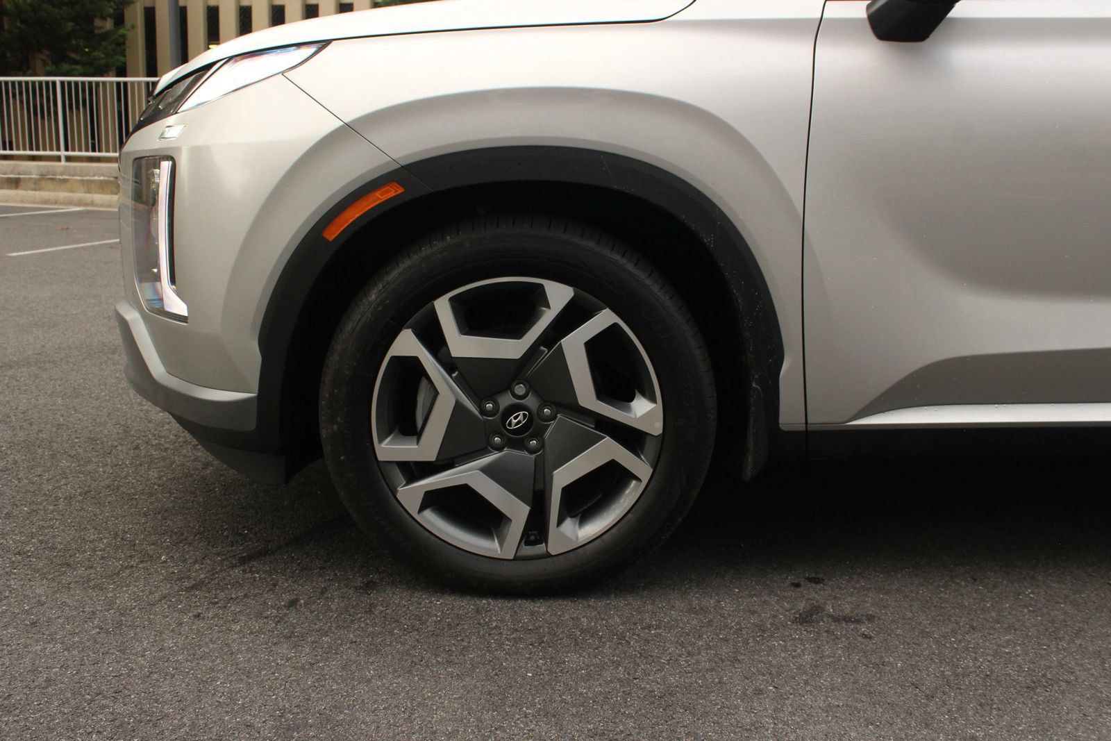 Used 2025 Hyundai Palisade SEL FWD image 11